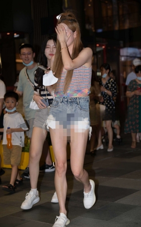 害羞的热裤女孩~ [26P]