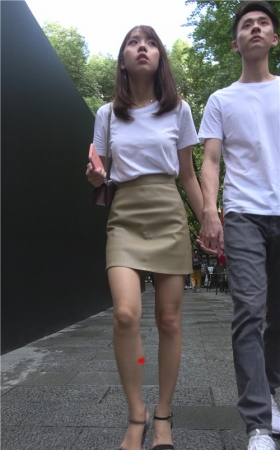 皮裙小姐姐