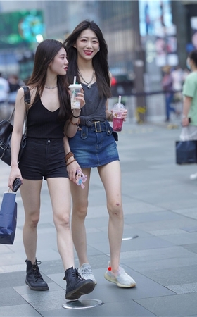 爱笑的女孩(39P)