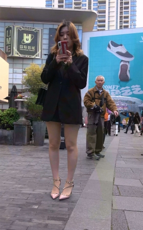 粉色网红高跟鞋美腿美女