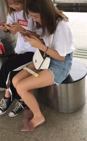 漂亮街拍长腿MM