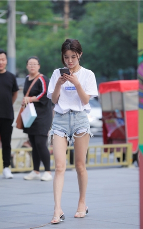 热裤小姐姐(38P)