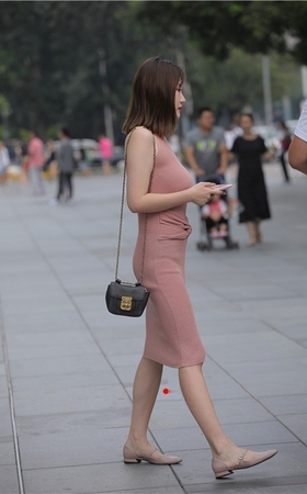 连体裙妹子(37P)