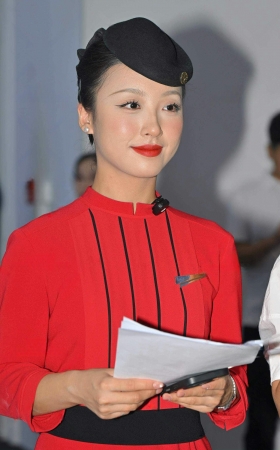 26917-32-120√26CATA-美丽的川航女主持人 8P