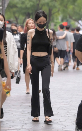 冷艳的女人 [14P]