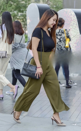 丰满的人妻少妇 [19P]