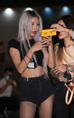 热裤，网丝， [20P]