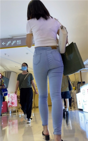 高挑的牛仔小姐姐