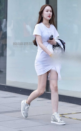 左手倒影赛帖：紧抱裙的魅力性感美臀 [17P]