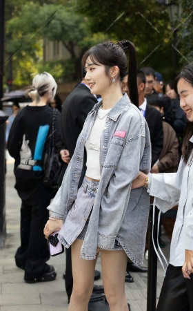 时装周拍摄高颜值的上戏女演员 [21P]