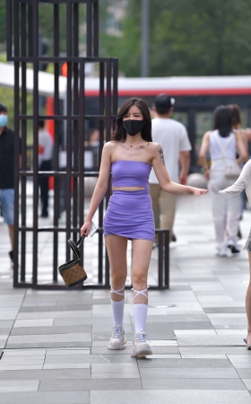 街拍超短小抹胸短裙美女 [22P]