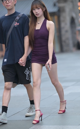 美腿短裙小妹 [20P]