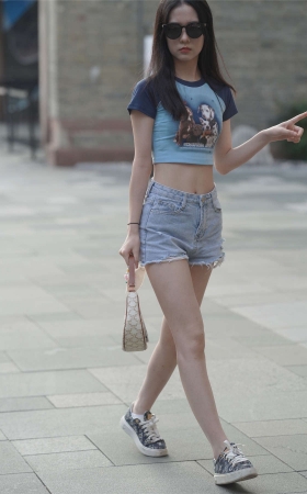 青春活力小蛮腰