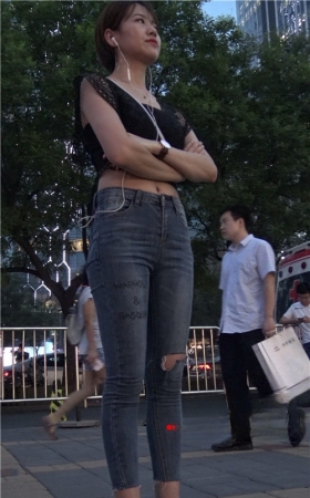短发妹子