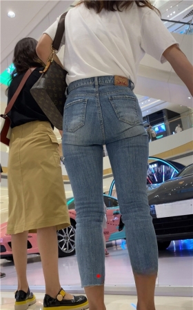 蓝牛美妇