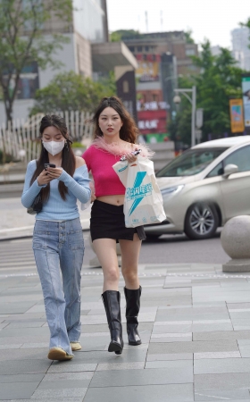 街拍漂亮的长靴女孩 [20P]