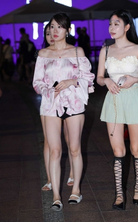 热裤美腿 [19P]