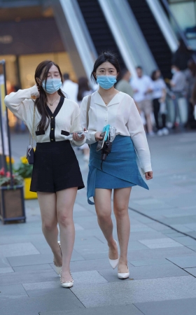 街拍高跟美腿姐妹 [20P]