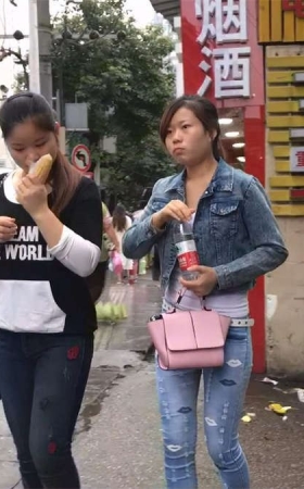 蓝牛MM的紧致圆臀