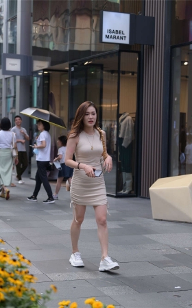 视觉冲击街拍作品 – 性感韵味的包臀裙少妇