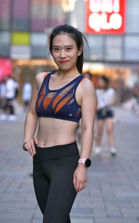 一个漂亮女孩 [21P]