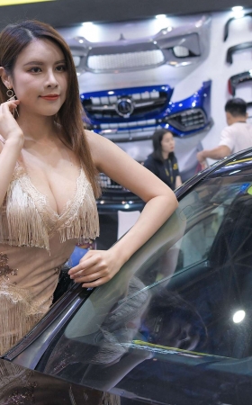 如此丰满的女人，赞 [13P]