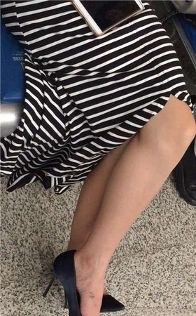 性感美腿高跟鞋美少妇