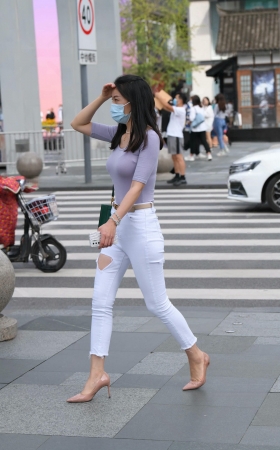 街拍白裤，高跟鞋，成熟韵味美妇 [20P]