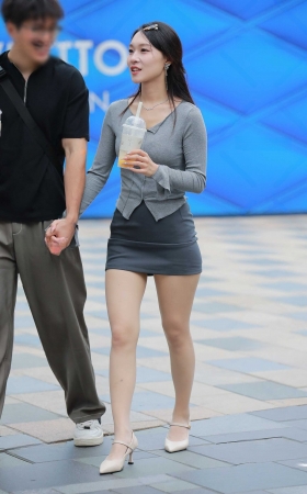 职业装包臀裙 [27P]