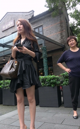 米色高跟美妇