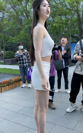 一米八大长腿美女 [6P]