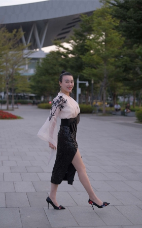 温婉黑白搭配
