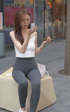 一始街拍作品 – 茫