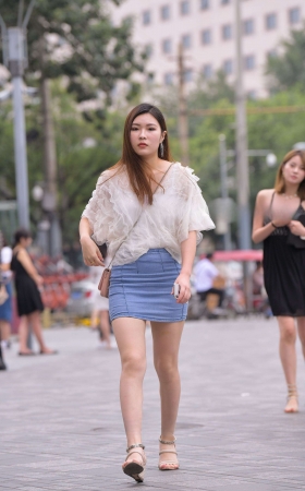 相当有气质的美女 [25P]