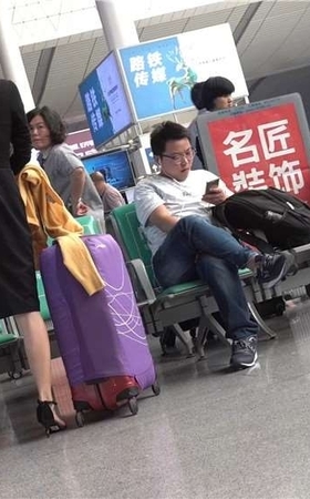 成熟，知性，黑色长裙