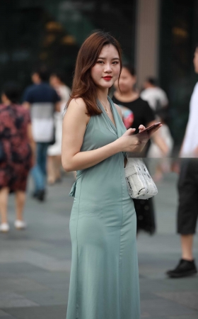 性感长裙 丰满女人味 [21P]