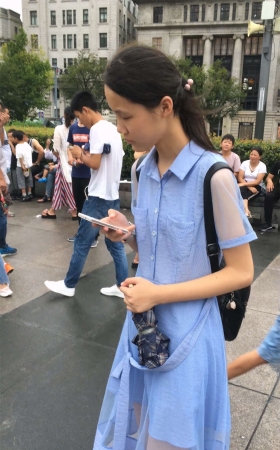 蓝裙MM