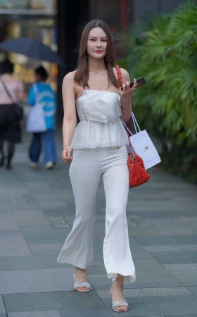 时髦的女人 [23P]