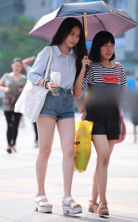 热裤，美腿，凉鞋 [12P]