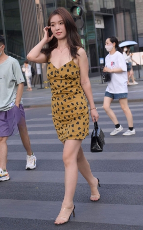 搭讪黄衣美女 [22P]