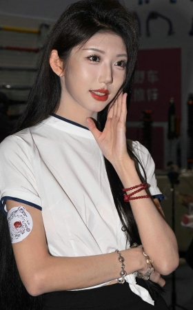 美文145√苏州改装车-纤细美腿美足-美文 11P