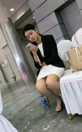 4k后台经典罕见礼仪肉丝脚脱鞋放松惊喜震撼ci激 [5P]