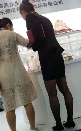 4k-OL制服黑丝美腿高跟鞋街拍美女
