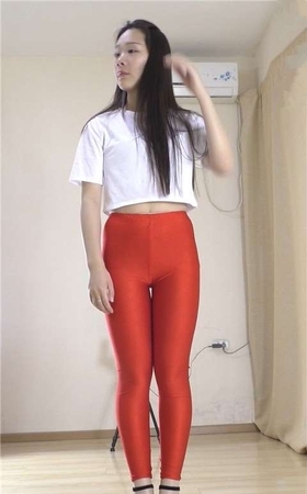 优尚舞姿紧身裤美女模拍 [756 MB]