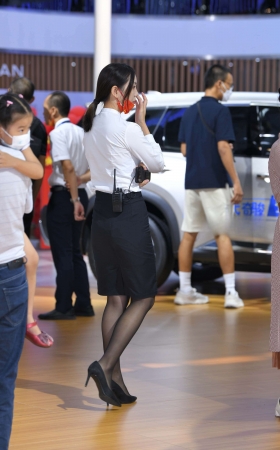 黑丝美女销售 [23P]