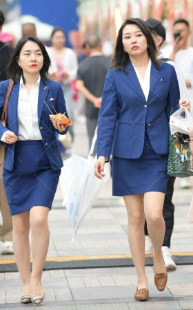 2468-67=81√下班了，买点小食吃 13P