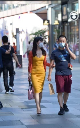 视觉冲击街拍作品 – 性感韵味的包臀裙小姐姐