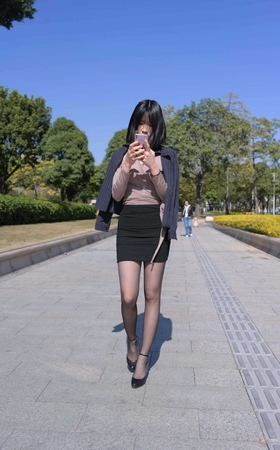黑丝包臀裙美女 【套图+视频】 [10P]