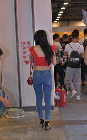 性感紧身牛仔裤美女MJ1740[459M]