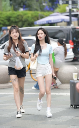 街拍白热牛MM [22P]
